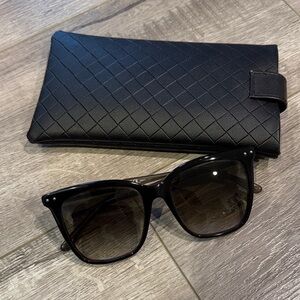 Bottega Veneta Sunglasses – Brown Tortoise Frame